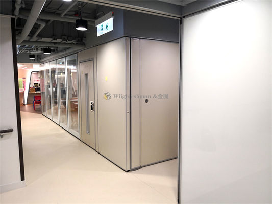 Height Adjustable Panelfold Operable Partitions With Magnetic Sealing System