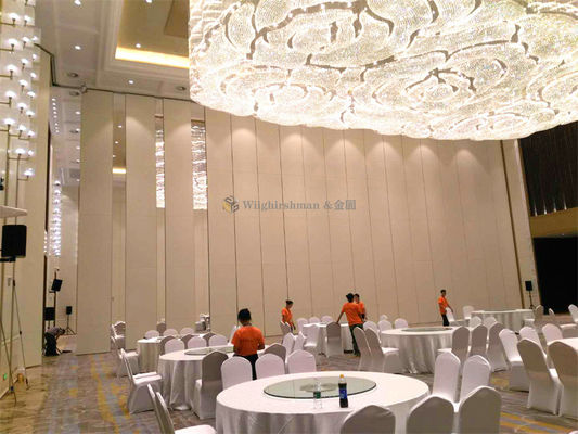 Buen precio Pared divisoria móvil insonorizada de pista de aluminio con ancho de panel de 600 mm-1200 mm en línea