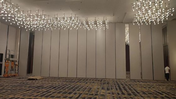 Easy To Install Folding Partition Wall With Movable Feature Top And Bottom Seal Double Seal Rubber Heigth 2000-6000 Mm