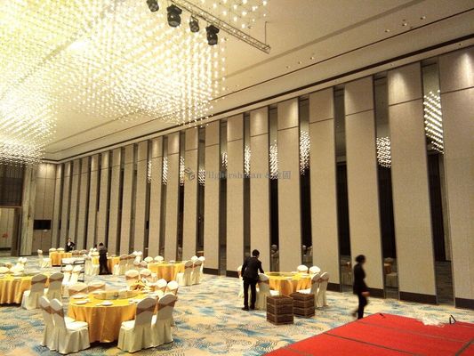 Customizable Mobile Folding Wall System Flexible Partition for Versatile Space Utilization