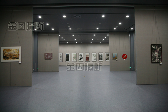 Customized Size Operable Partition Wall for Exhibition Centers Magnetic Sealing System and Mechanical