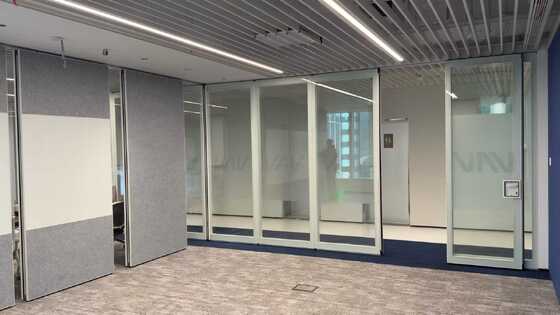 Removable Demountable Partition Wall Fireproof Function Suitable for Conference Room Settings Providing Space Management