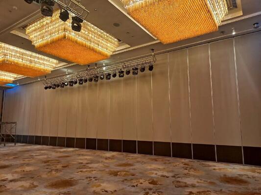 Easy To Install And Disassemble Demountable Partition Wall Fireproof Feature Optimized For Conference Room And Room Division